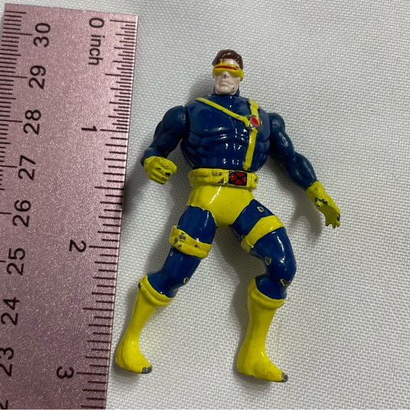 Vintage 1994 Marvel 2.75” die cast X-Men Cyclops posable figure some wear on pai - Picture 4 of 4